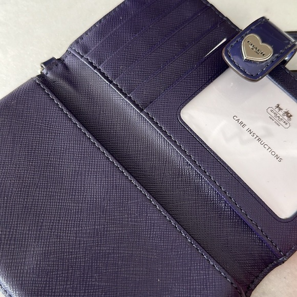 Coach Purple Patent Leather Wristlet Wallet - Picture 5 of 6